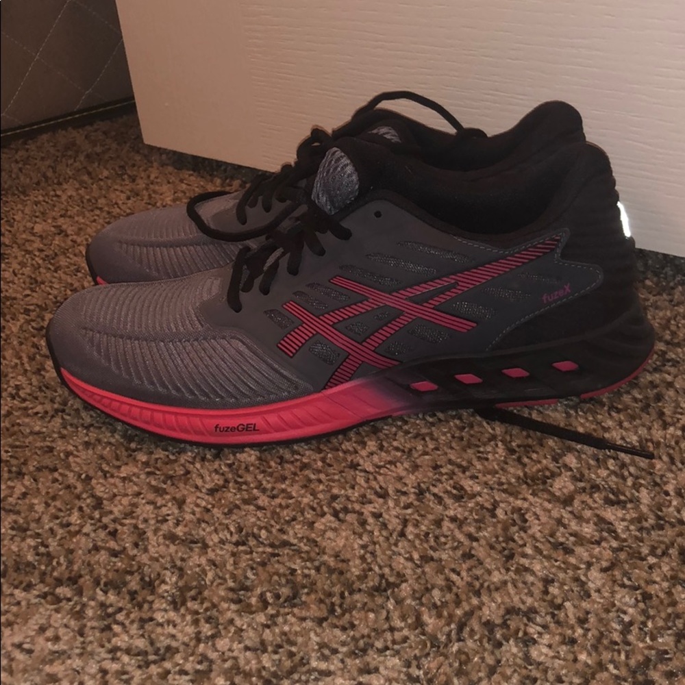 ASICS fuzex running shoes